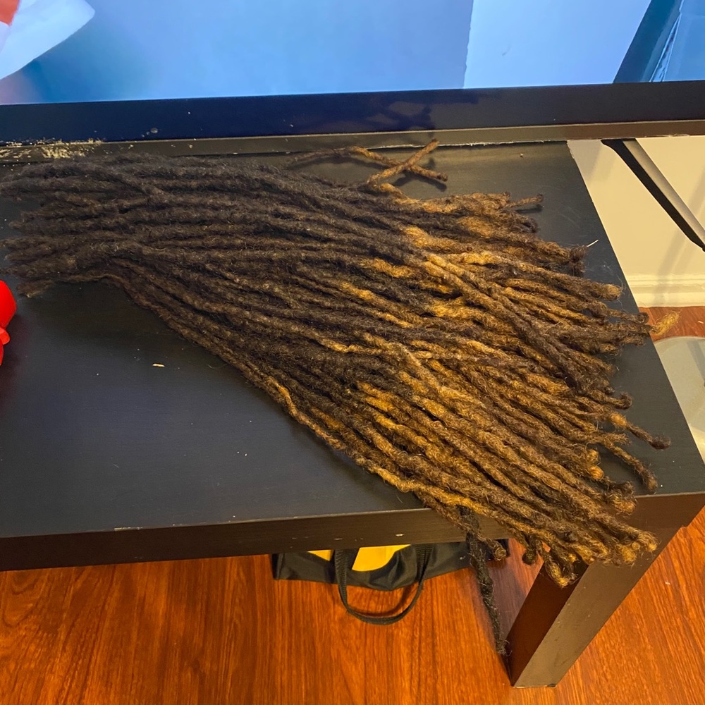 NATURAL LOCS DREADLOCKS